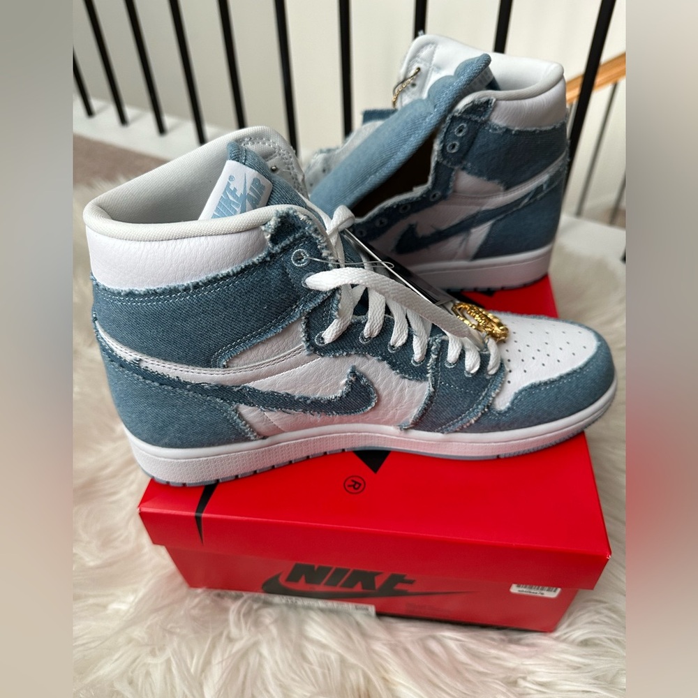 NWT Women’s Jordan 1 Retro High OG ‘Denim’